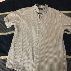 Mens Large Seer sucker button down, short sleeve